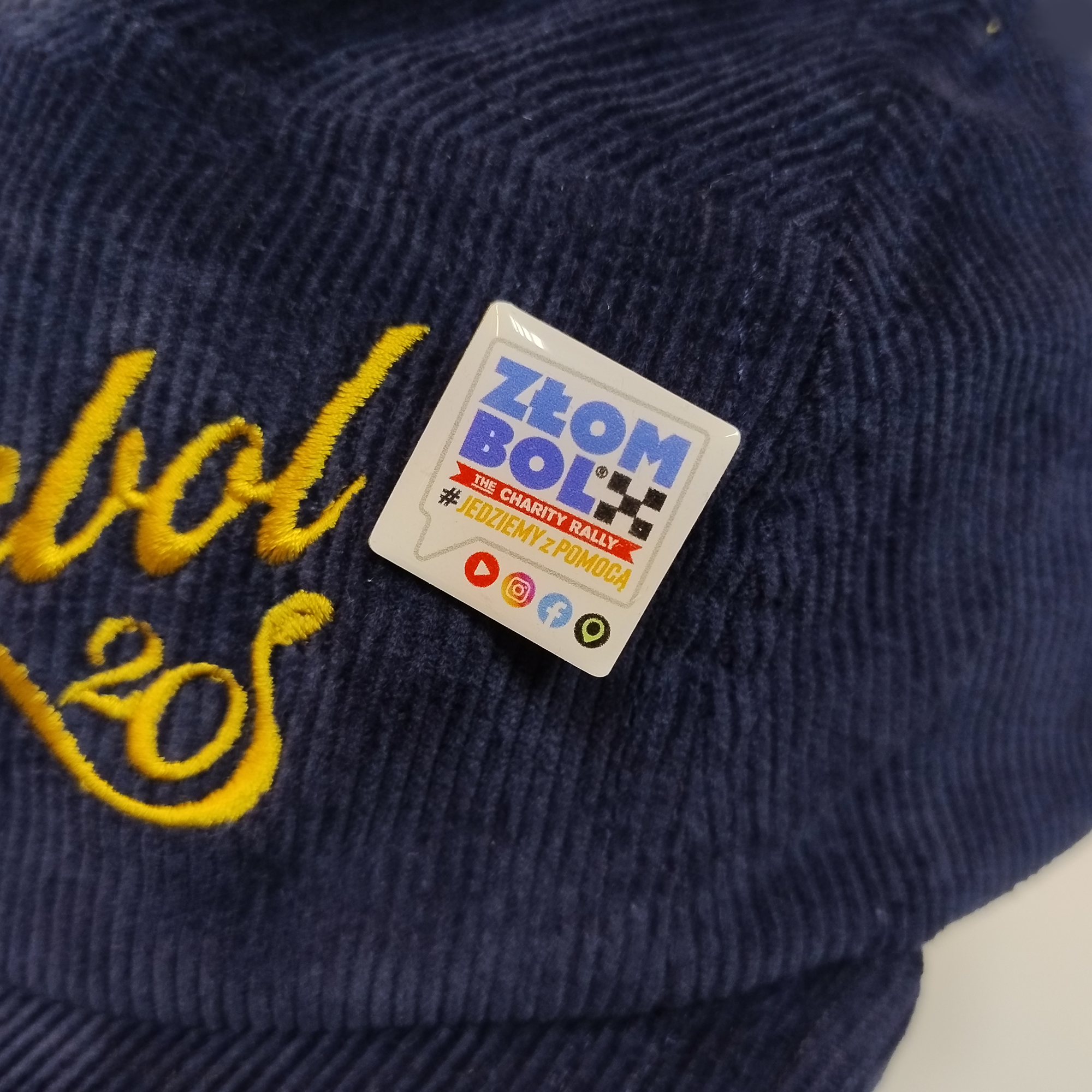 Pin logo Złombol